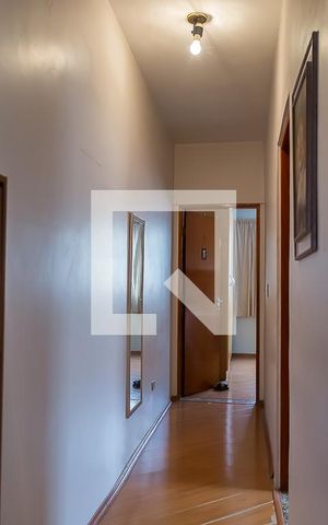 Casa à venda com 160m², 3 quartos e 4 vagas Casa à venda com 160m², 3 quartos e 4 vagasCorredor