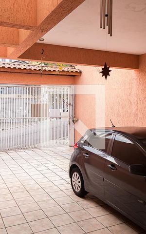 Casa à venda com 160m², 3 quartos e 4 vagas Casa à venda com 160m², 3 quartos e 4 vagasGaragem