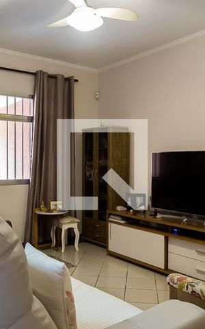 Casa à venda com 160m², 3 quartos e 4 vagas Casa à venda com 160m², 3 quartos e 4 vagasSala