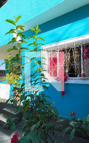 Casa à venda com 126m², 3 quartos e 1 vaga Casa à venda com 126m², 3 quartos e 1 vagaFachada