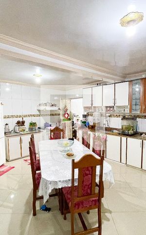 Casa à venda com 126m², 3 quartos e 1 vaga Casa à venda com 126m², 3 quartos e 1 vagaCozinha
