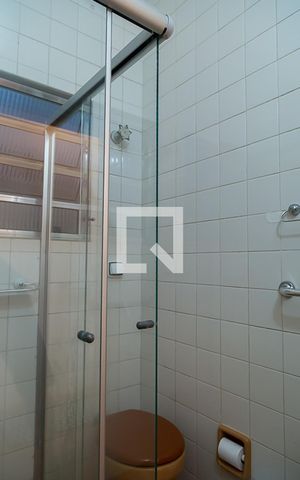 Casa à venda com 160m², 3 quartos e 1 vaga Casa à venda com 160m², 3 quartos e 1 vagaBanheiro