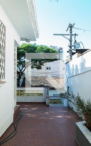 Casa à venda com 160m², 3 quartos e 1 vaga Casa à venda com 160m², 3 quartos e 1 vagaQuintal