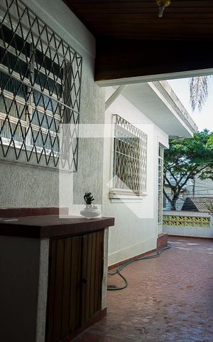 Casa à venda com 160m², 3 quartos e 1 vaga Casa à venda com 160m², 3 quartos e 1 vagaQuintal