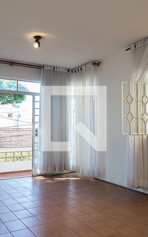 Casa à venda com 160m², 3 quartos e 1 vaga Casa à venda com 160m², 3 quartos e 1 vagaSala