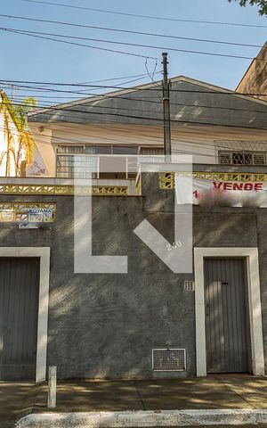 Casa à venda com 160m², 3 quartos e 1 vaga Casa à venda com 160m², 3 quartos e 1 vagaFachada