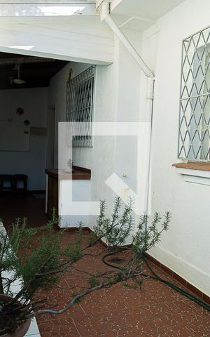Casa à venda com 160m², 3 quartos e 1 vaga Casa à venda com 160m², 3 quartos e 1 vagaQuintal