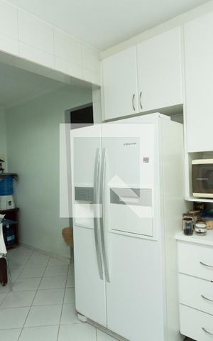 Casa à venda com 320m², 3 quartos e 2 vagas Casa à venda com 320m², 3 quartos e 2 vagasCozinha