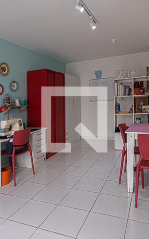 Casa à venda com 237m², 3 quartos e 4 vagas Casa à venda com 237m², 3 quartos e 4 vagasatelier3