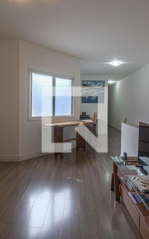 Casa à venda com 237m², 3 quartos e 4 vagas Casa à venda com 237m², 3 quartos e 4 vagassala de tv