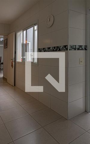 Casa à venda com 237m², 3 quartos e 4 vagas Casa à venda com 237m², 3 quartos e 4 vagascozinha