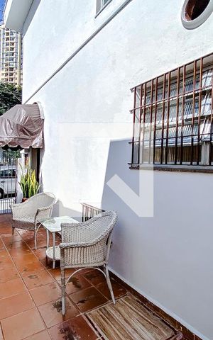Casa à venda com 108m², 2 quartos e 2 vagasGaragem