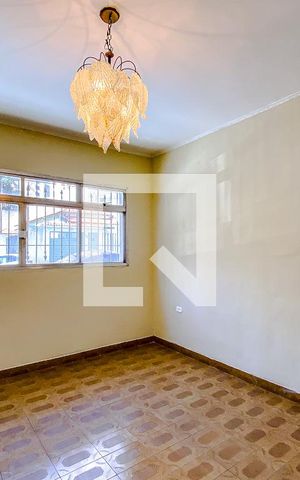 Casa à venda com 108m², 2 quartos e 2 vagasSala