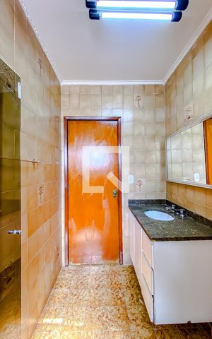 Casa à venda com 108m², 2 quartos e 2 vagasBanheiro