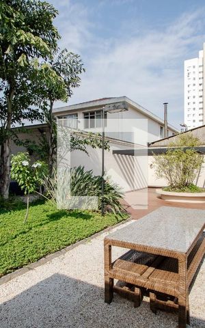 Apartamento para alugar com 104m², 4 quartos e 2 vagas Apartamento para alugar com 104m², 4 quartos e 2 vagasÁrea Comum