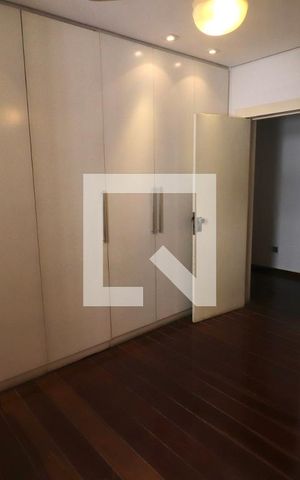 Apartamento para alugar com 242m², 4 quartos e 3 vagas Apartamento para alugar com 242m², 4 quartos e 3 vagasQuarto 2
