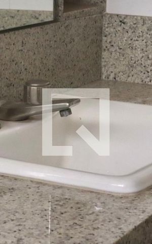 Apartamento para alugar com 242m², 4 quartos e 3 vagas Apartamento para alugar com 242m², 4 quartos e 3 vagasBanheiro 2