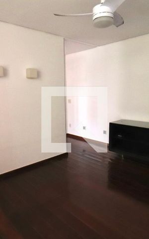 Apartamento para alugar com 242m², 4 quartos e 3 vagas Apartamento para alugar com 242m², 4 quartos e 3 vagasSala 3