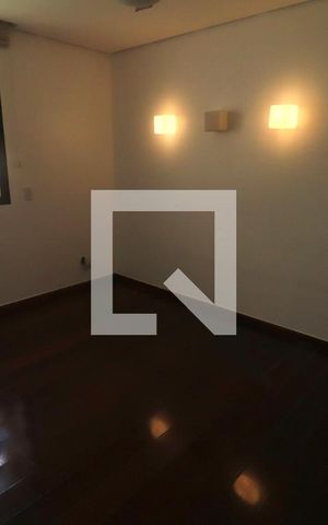 Apartamento para alugar com 242m², 4 quartos e 3 vagas Apartamento para alugar com 242m², 4 quartos e 3 vagasSala 3