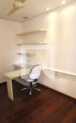 Apartamento para alugar com 242m², 4 quartos e 3 vagas Apartamento para alugar com 242m², 4 quartos e 3 vagasQuarto 3
