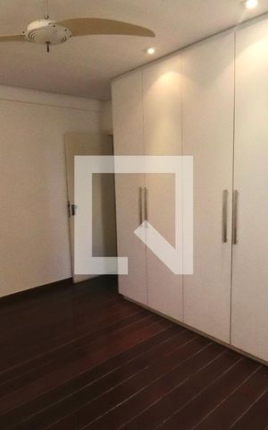 Apartamento para alugar com 242m², 4 quartos e 3 vagas Apartamento para alugar com 242m², 4 quartos e 3 vagasQuarto 4