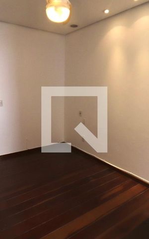 Apartamento para alugar com 242m², 4 quartos e 3 vagas Apartamento para alugar com 242m², 4 quartos e 3 vagasQuarto 2