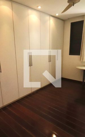 Apartamento para alugar com 242m², 4 quartos e 3 vagas Apartamento para alugar com 242m², 4 quartos e 3 vagasQuarto 4