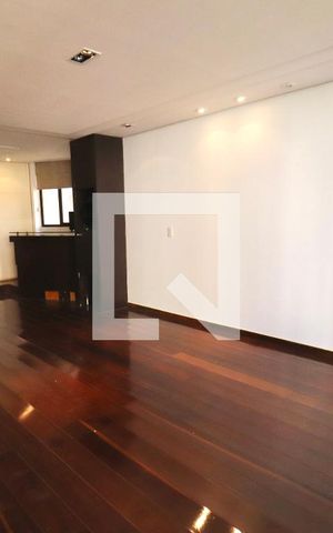 Apartamento para alugar com 242m², 4 quartos e 3 vagas Apartamento para alugar com 242m², 4 quartos e 3 vagasSala