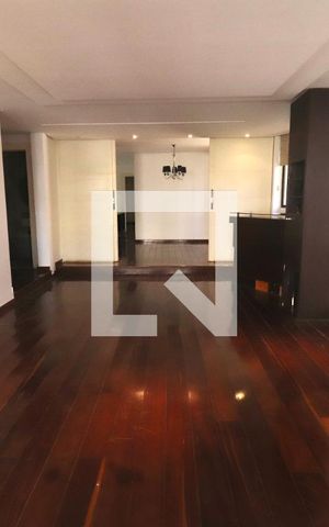 Apartamento para alugar com 242m², 4 quartos e 3 vagas Apartamento para alugar com 242m², 4 quartos e 3 vagasSala