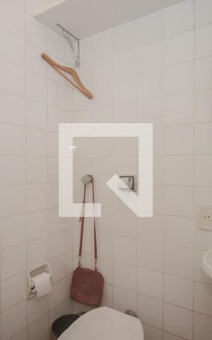 Apartamento à venda com 168m², 2 quartos e 2 vagas Apartamento à venda com 168m², 2 quartos e 2 vagasBanheiro Auxiliar