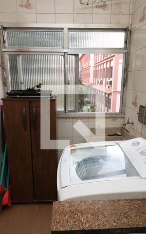 Apartamento à venda com 60m², 3 quartos e 1 vagaÁrea de Serviço