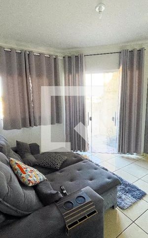 Casa à venda com 250m², 6 quartos e 8 vagasSala