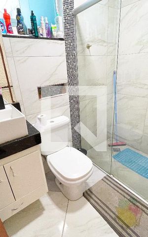 Casa à venda com 250m², 6 quartos e 8 vagasBanheiro ( casa 2 )
