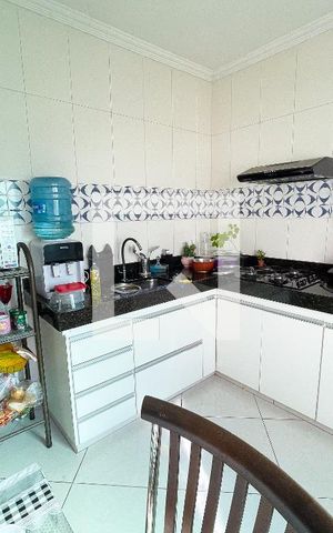 Casa à venda com 250m², 6 quartos e 8 vagasCozinha