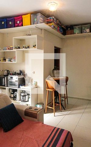 Casa à venda com 250m², 3 quartos e 3 vagas Casa à venda com 250m², 3 quartos e 3 vagasEdícula
