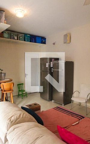 Casa à venda com 250m², 3 quartos e 3 vagas Casa à venda com 250m², 3 quartos e 3 vagasEdícula