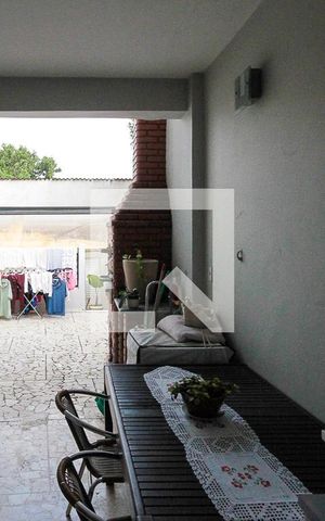 Casa à venda com 250m², 3 quartos e 3 vagas Casa à venda com 250m², 3 quartos e 3 vagasÁrea Gourmet