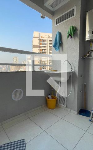Apartamento à venda com 42m², 2 quartos e sem vaga Apartamento à venda com 42m², 2 quartos e sem vagaVaranda