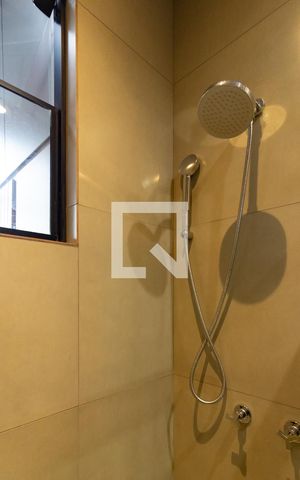 Apartamento à venda com 48m², 1 quarto e 1 vaga Apartamento à venda com 48m², 1 quarto e 1 vagaDetalhe do banheiro social