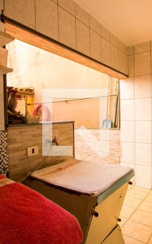 Casa à venda com 174m², 3 quartos e 2 vagas Casa à venda com 174m², 3 quartos e 2 vagasÁrea de serviço