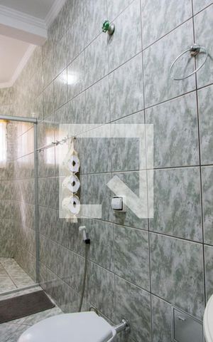 Casa à venda com 174m², 3 quartos e 2 vagas Casa à venda com 174m², 3 quartos e 2 vagasBanheiro do quarto 1