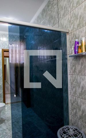 Casa à venda com 174m², 3 quartos e 2 vagas Casa à venda com 174m², 3 quartos e 2 vagasBanheiro do quarto 1