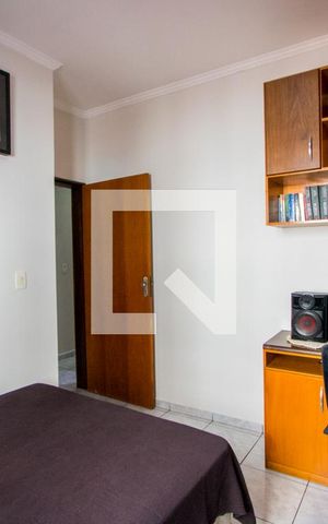 Casa à venda com 174m², 3 quartos e 2 vagas Casa à venda com 174m², 3 quartos e 2 vagasQuarto 3