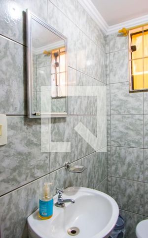 Casa à venda com 174m², 3 quartos e 2 vagas Casa à venda com 174m², 3 quartos e 2 vagasLavabo