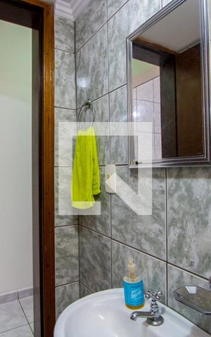 Casa à venda com 174m², 3 quartos e 2 vagas Casa à venda com 174m², 3 quartos e 2 vagasLavabo