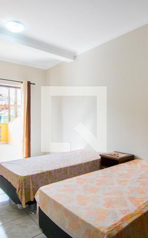 Casa à venda com 174m², 3 quartos e 2 vagas Casa à venda com 174m², 3 quartos e 2 vagasQuarto 1 - Suíte