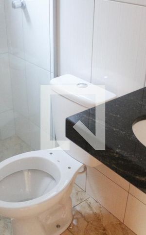 Apartamento para alugar com 50m², 2 quartos e sem vaga Apartamento para alugar com 50m², 2 quartos e sem vagaBanheiro
