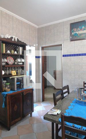 Casa à venda com 268m², 5 quartos e 3 vagasCozinha