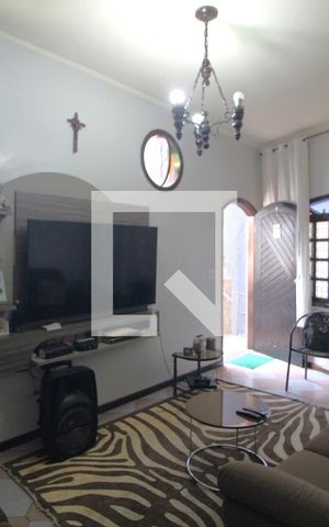 Casa à venda com 268m², 5 quartos e 3 vagasSala