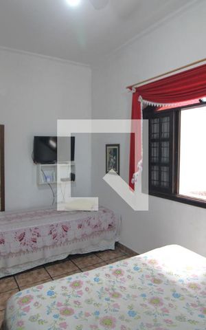 Casa à venda com 268m², 5 quartos e 3 vagasQuarto 